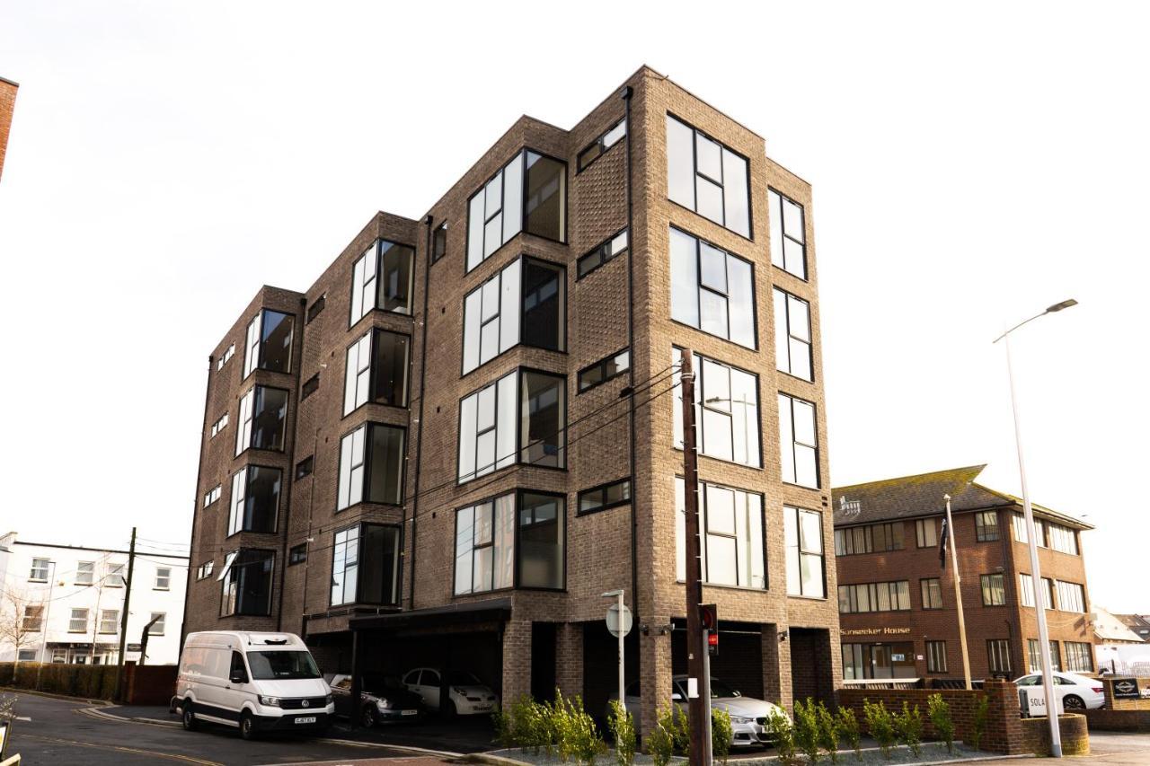 Penthouse - Harbour Views Apartment Poole Exterior photo