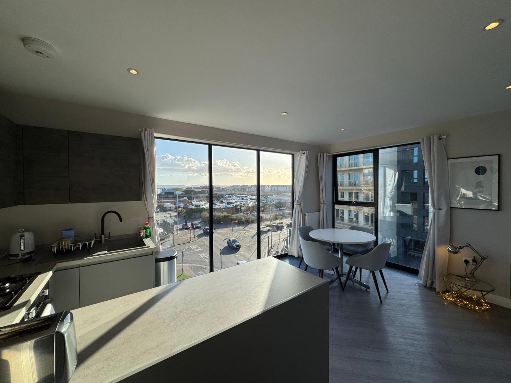 Penthouse - Harbour Views Apartment Poole Exterior photo